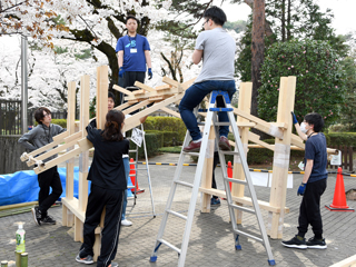 自然素材で「始原の小屋」をつくる