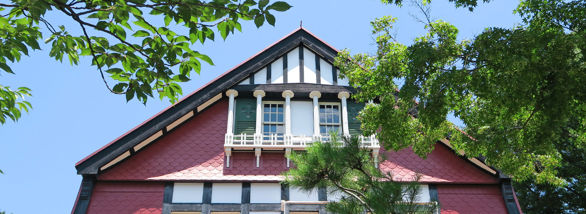 デ・ラランデ邸と青空